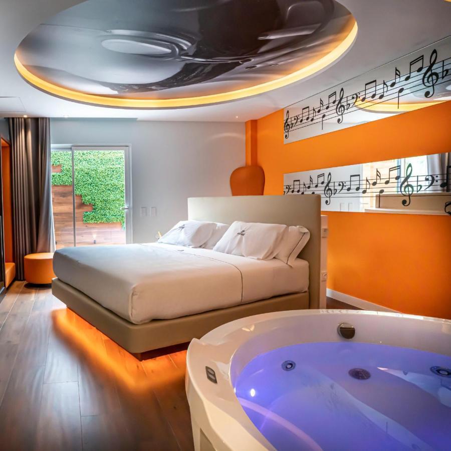 Hotel Avenue - Lovely Hotel มาดริด ภายนอก รูปภาพ
