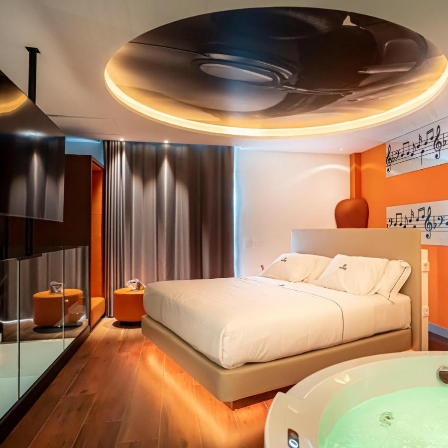Hotel Avenue - Lovely Hotel มาดริด ภายนอก รูปภาพ