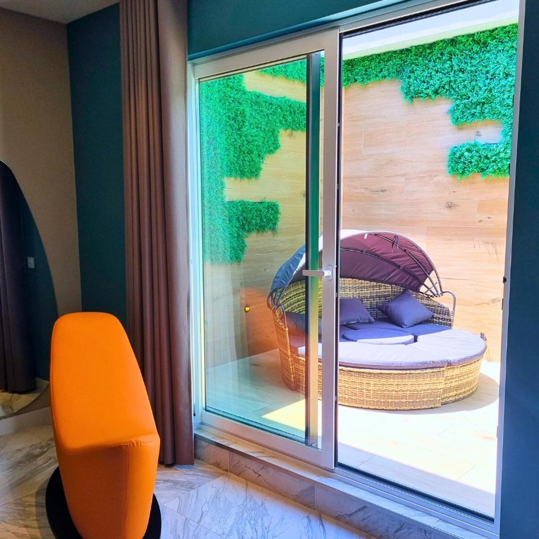 Hotel Avenue - Lovely Hotel มาดริด ภายนอก รูปภาพ